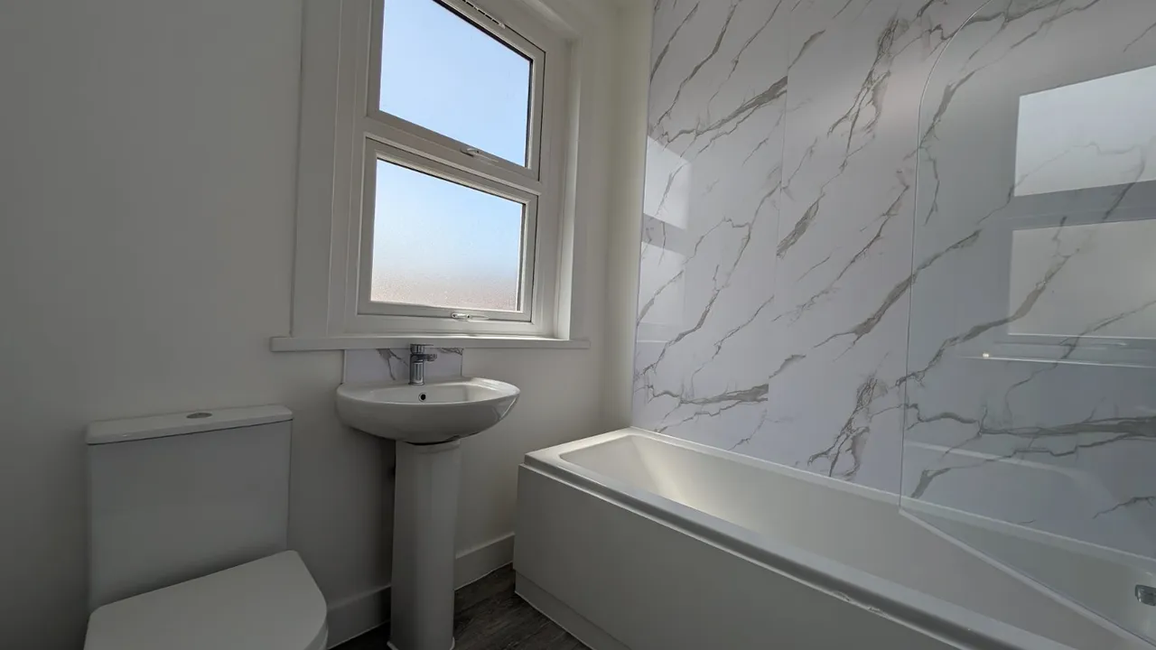 Buckland Avenue, Dover, CT16, photo 6