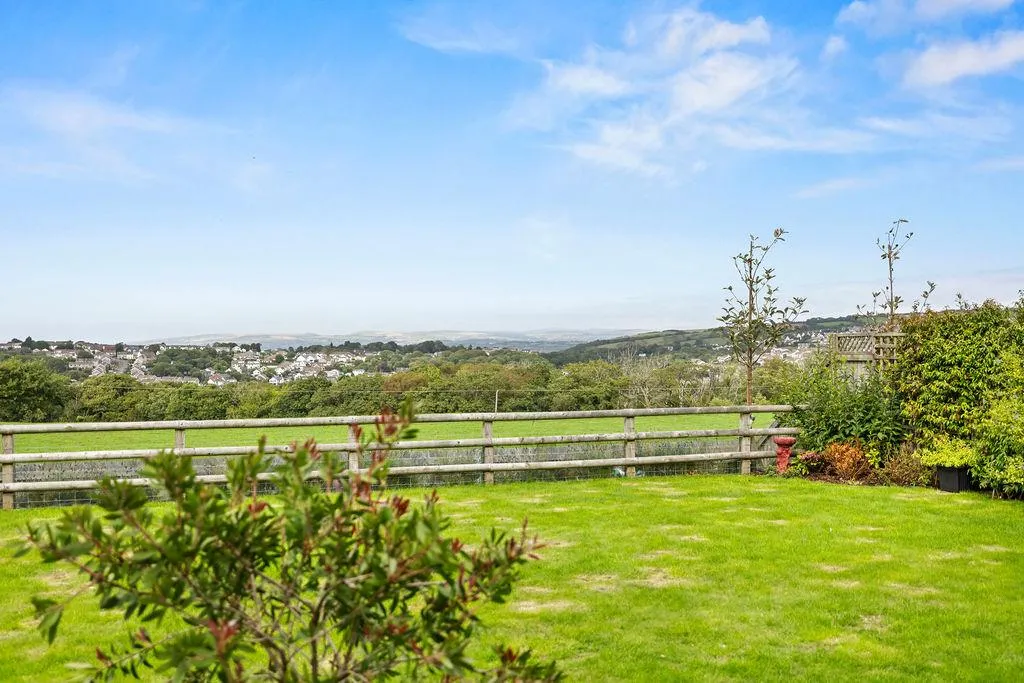 Beaumont Grove, Upper Killay, SA2, photo 44