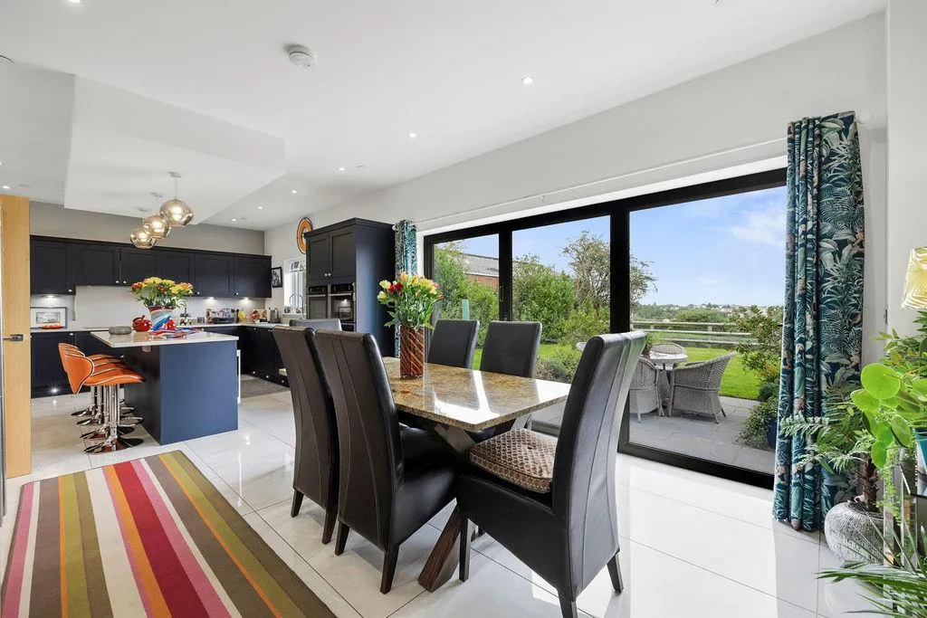 Beaumont Grove, Upper Killay, SA2, photo 10