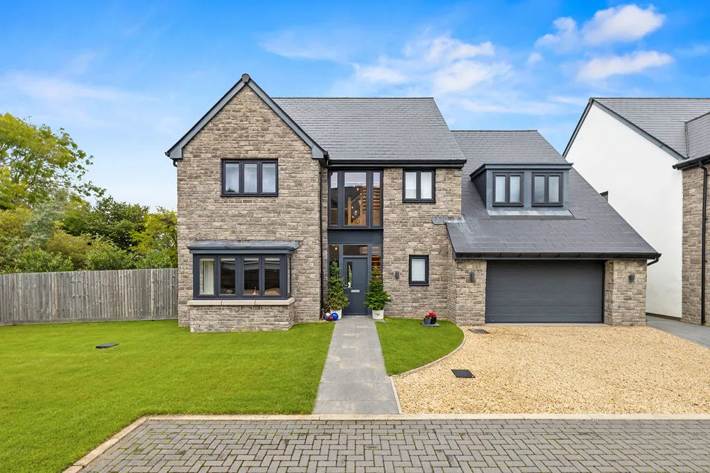 Beaumont Grove, Upper Killay, SA2, photo 2