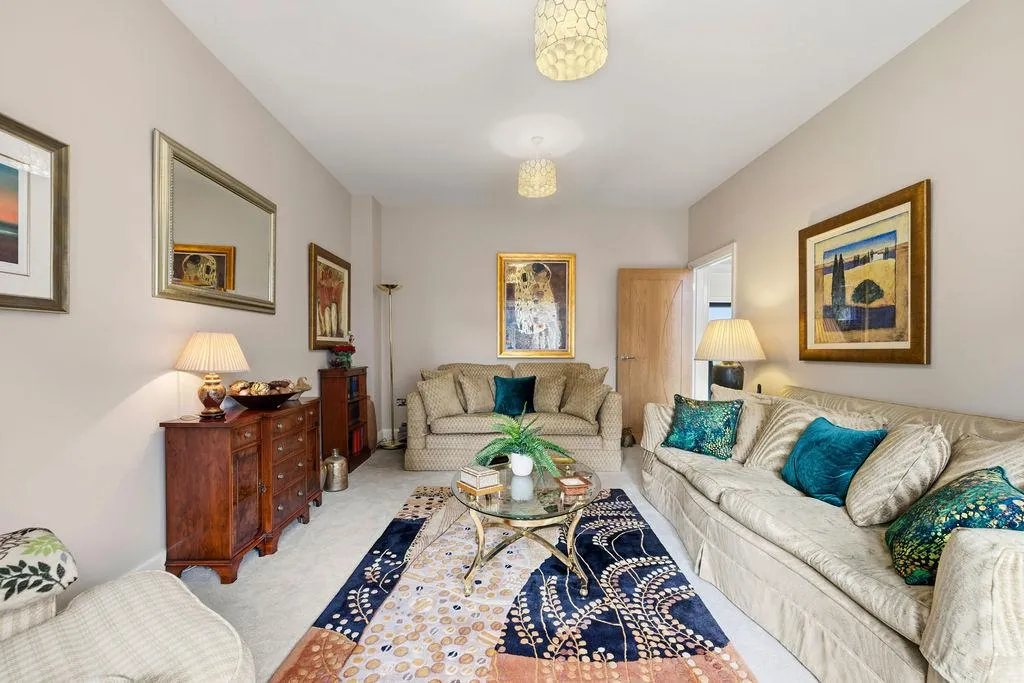 Beaumont Grove, Upper Killay, SA2, photo 15