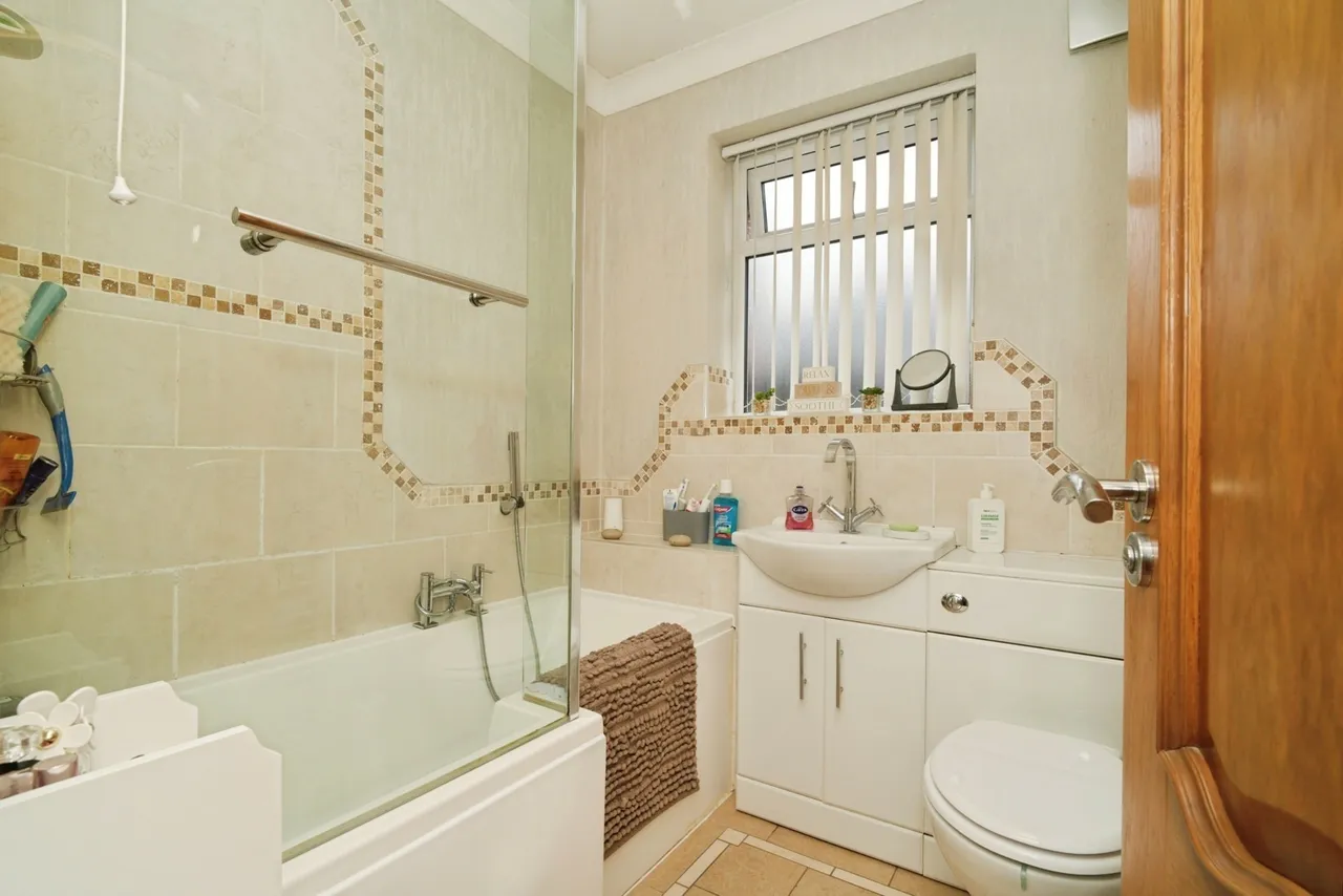 Cranbourne Drive, Chorley, Lancashire, PR6, photo 8