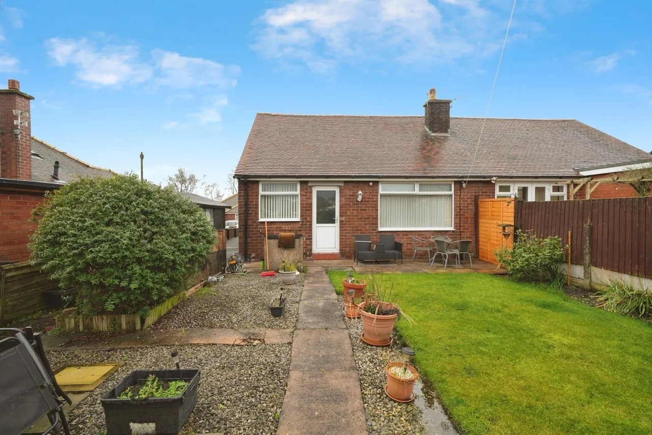 Cranbourne Drive, Chorley, Lancashire, PR6, photo 10