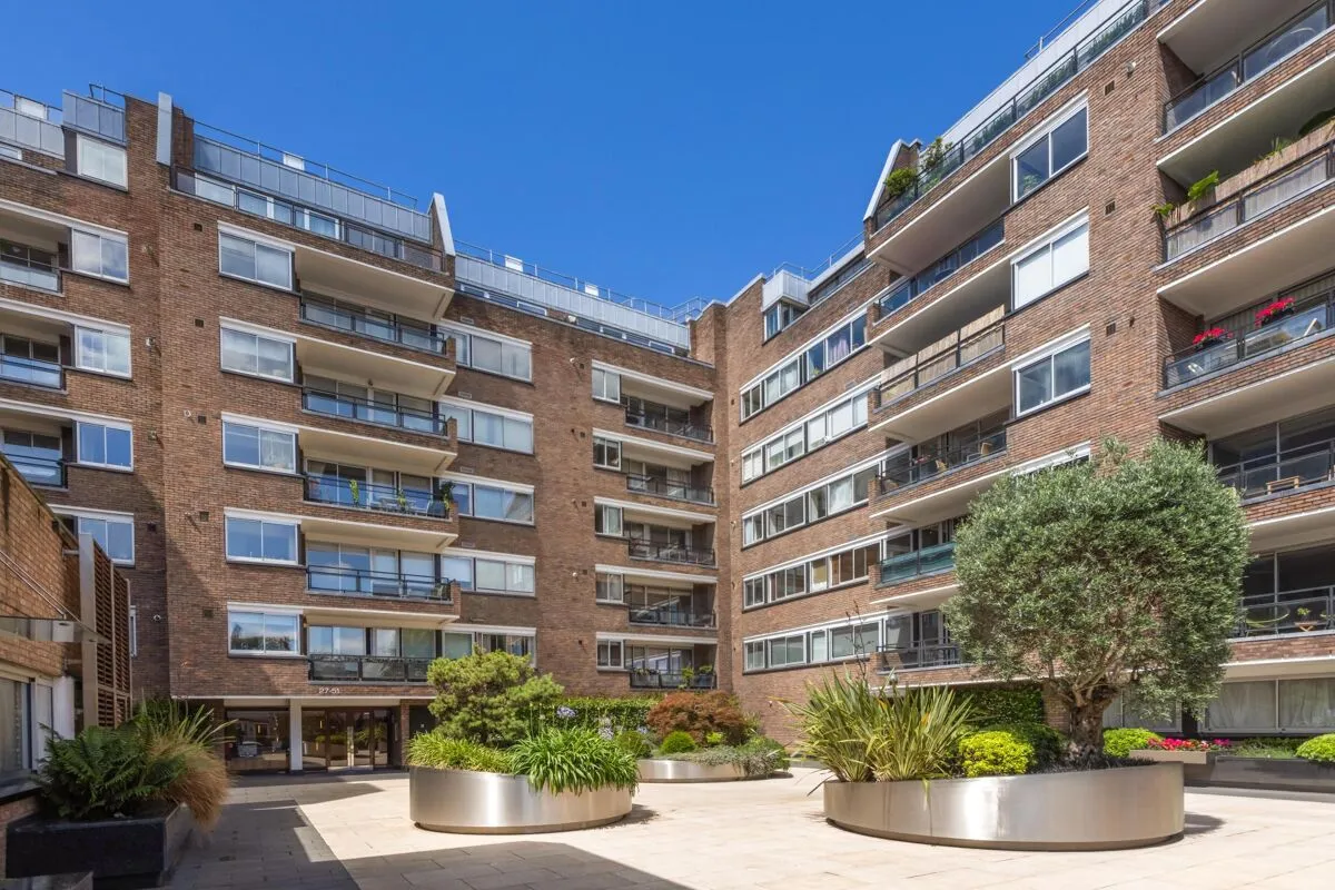 Campden Hill Road, London, W8, photo 4