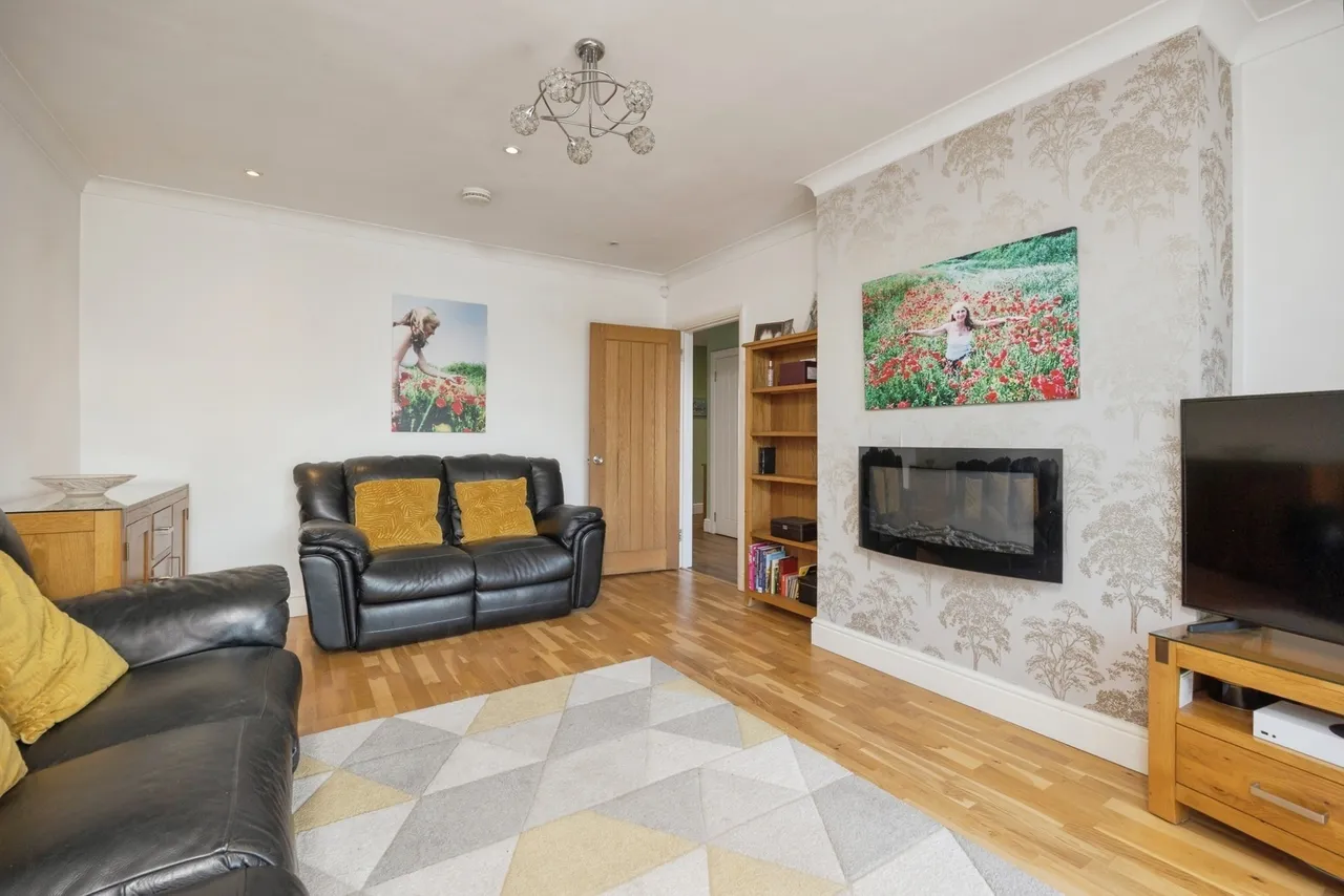 Ridgeway Avenue, Gravesend, DA12, photo 3
