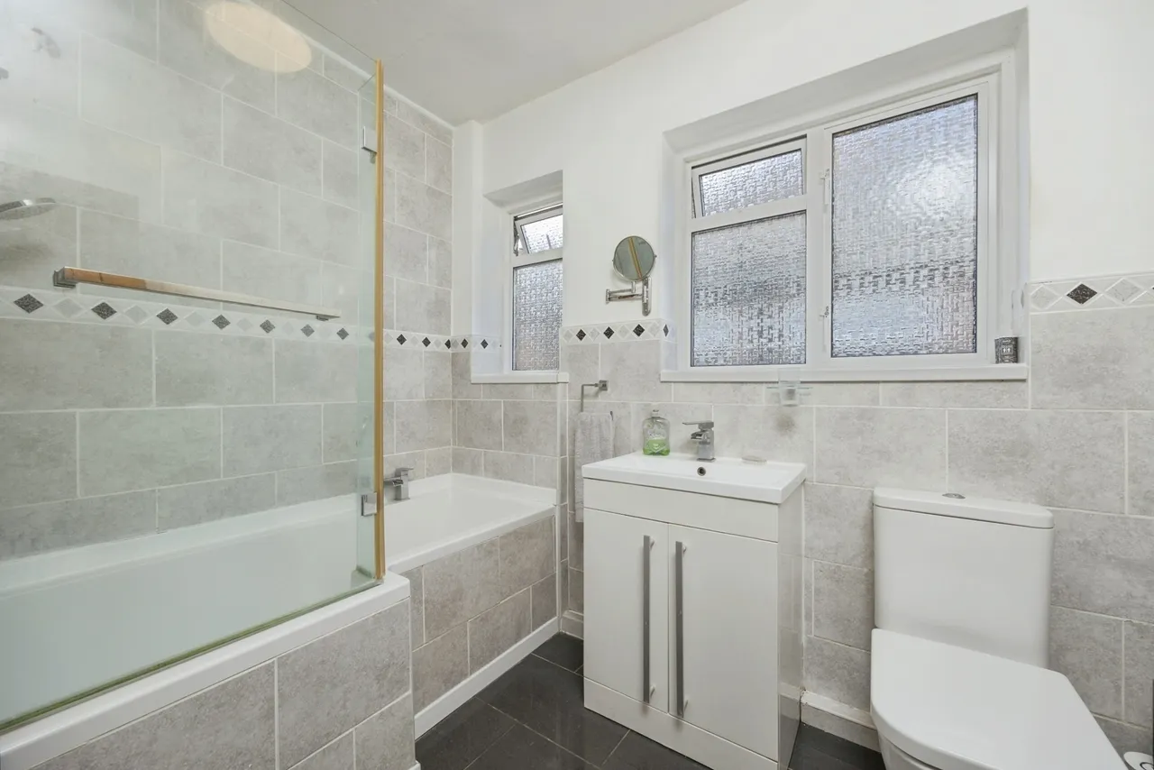 Ridgeway Avenue, Gravesend, DA12, photo 17