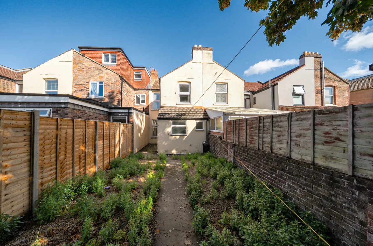 Harold Road, Southsea, PO4, photo 13