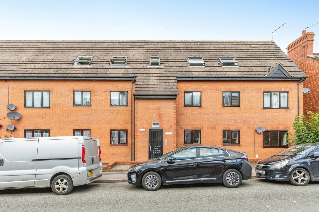 1 bed flat for sale — Portland Road, Rushden