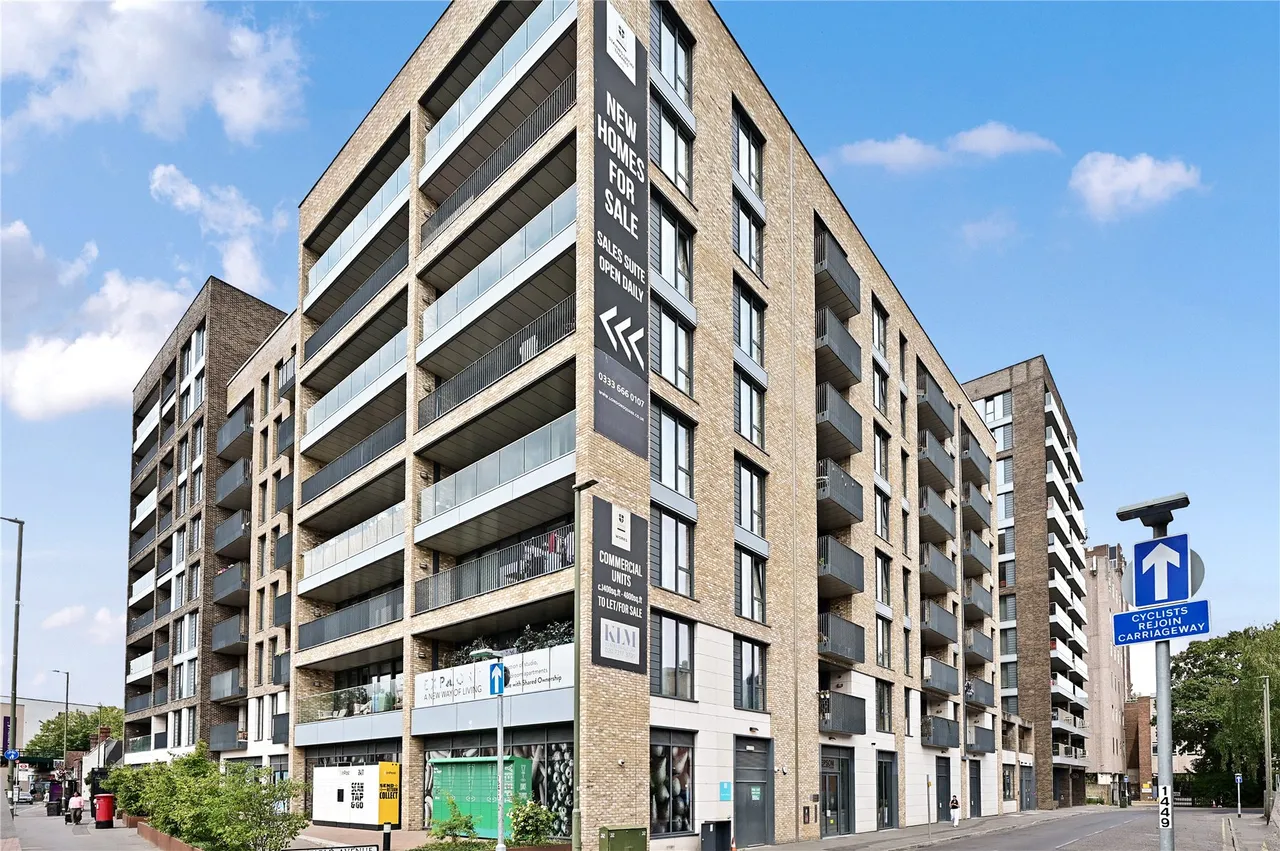 Fairfield Avenue, Staines, TW18, photo 12