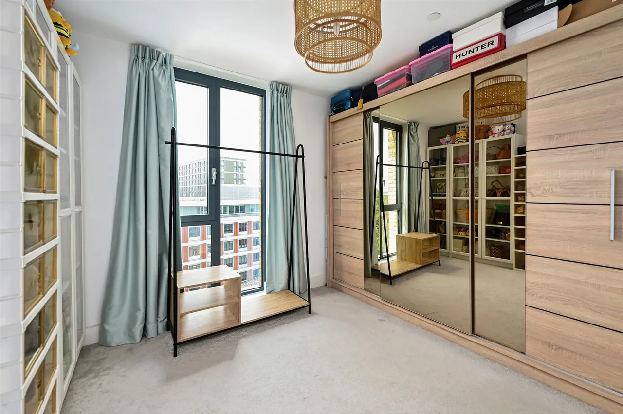Fairfield Avenue, Staines, TW18, photo 3