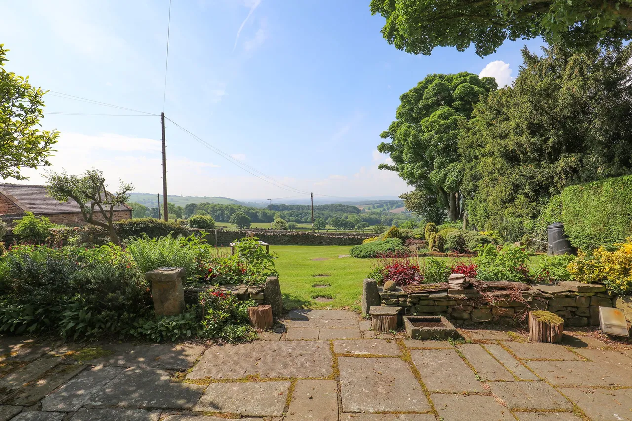 Summerley Lower Road, S18, photo 5