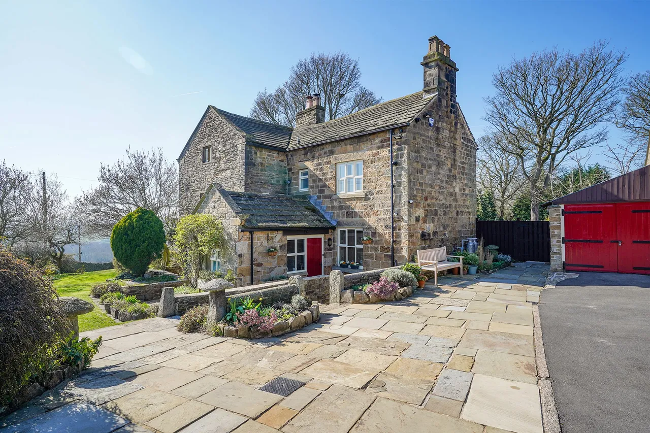 Summerley Lower Road, S18, photo 6