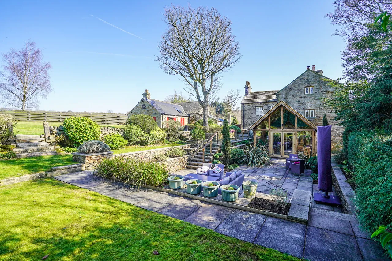 4 bed house for sale, Summerley Lower Road, S18