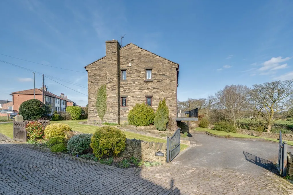 Hunsworth Lane, East Bierley BD4 6RL, photo 25