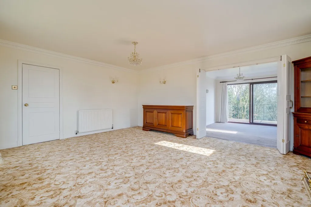 Hunsworth Lane, East Bierley BD4 6RL, photo 23