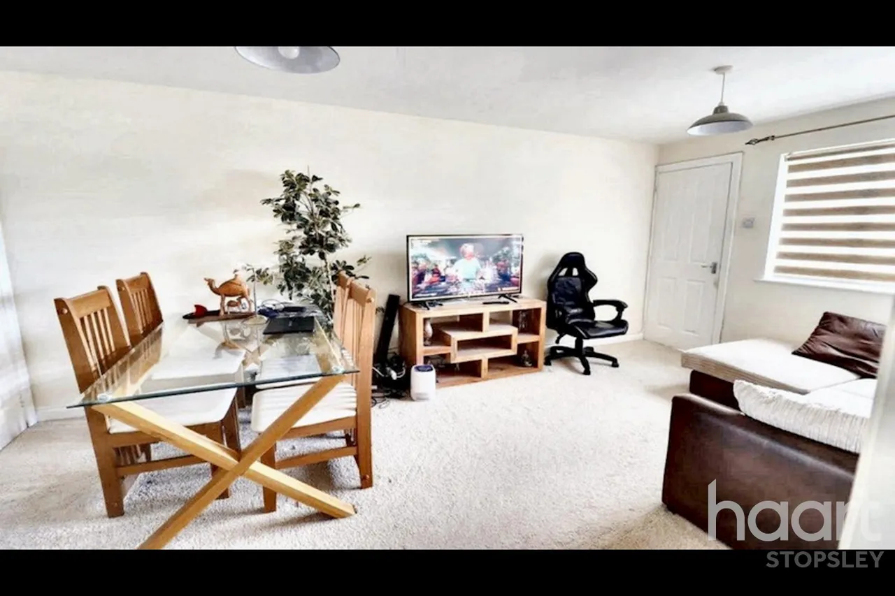 Colin Road, Luton, LU2, photo 29