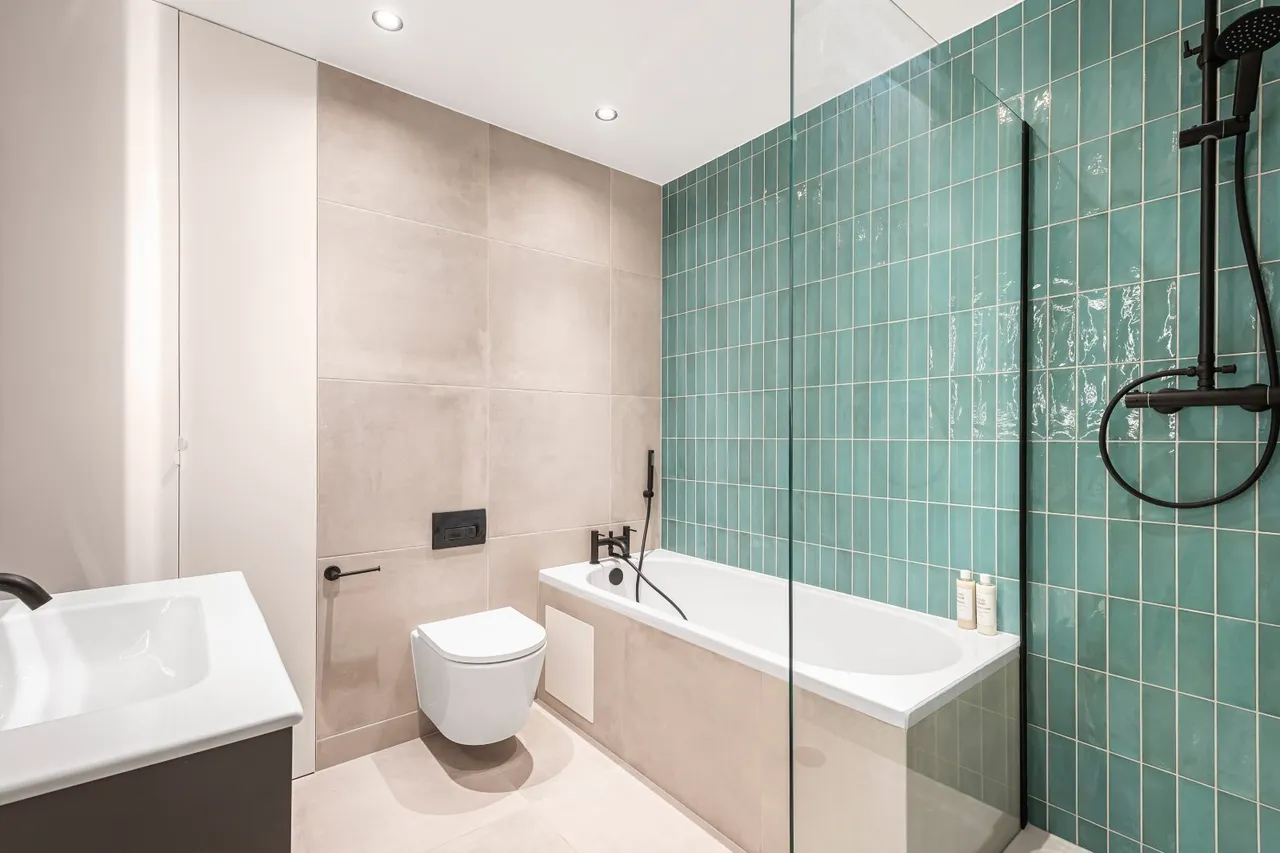 Rosemont Road, London, W3, photo 18
