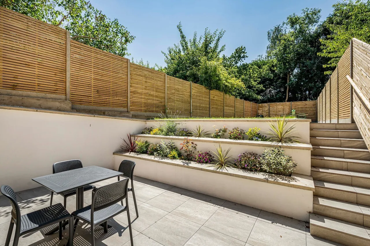 Rosemont Road, London, W3, photo 5