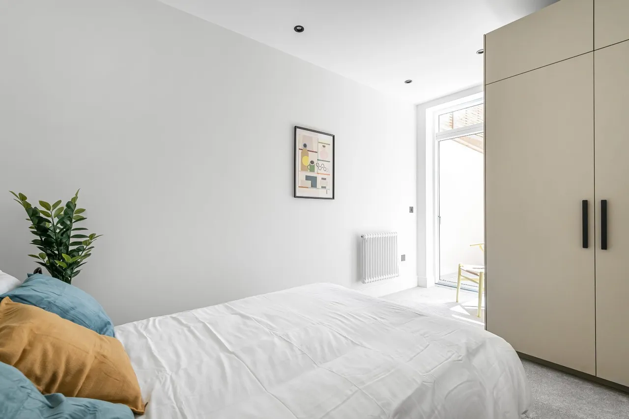 Rosemont Road, London, W3, photo 17