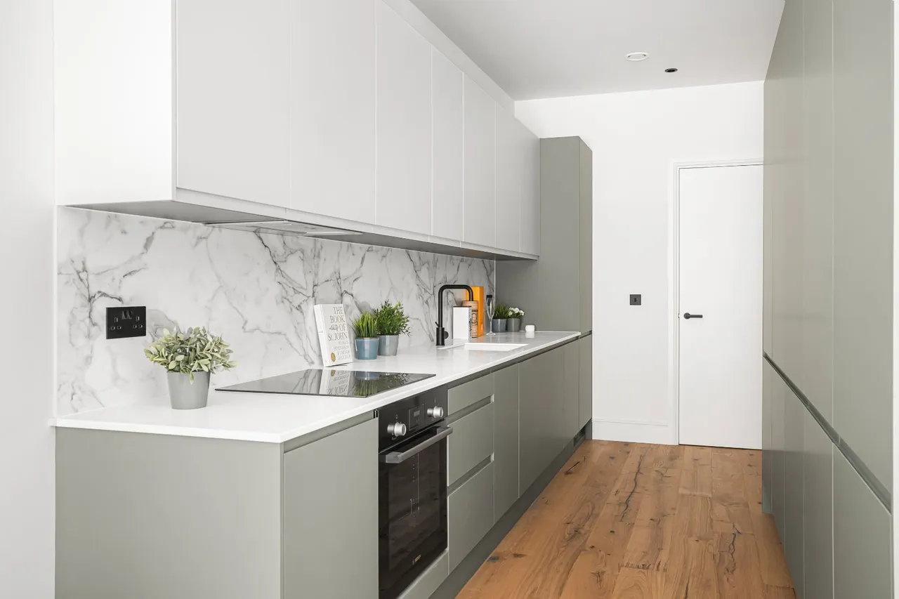 Rosemont Road, London, W3, photo 9