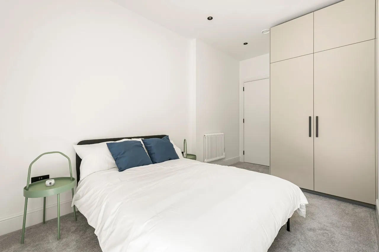 Rosemont Road, London, W3, photo 13