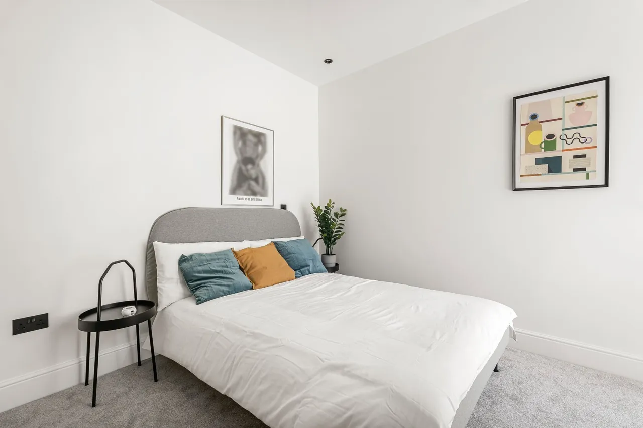 Rosemont Road, London, W3, photo 16
