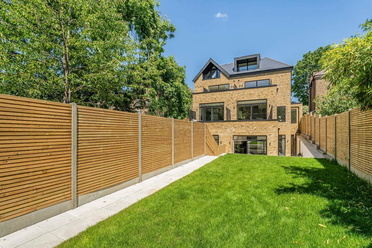 Rosemont Road, London, W3, photo 3