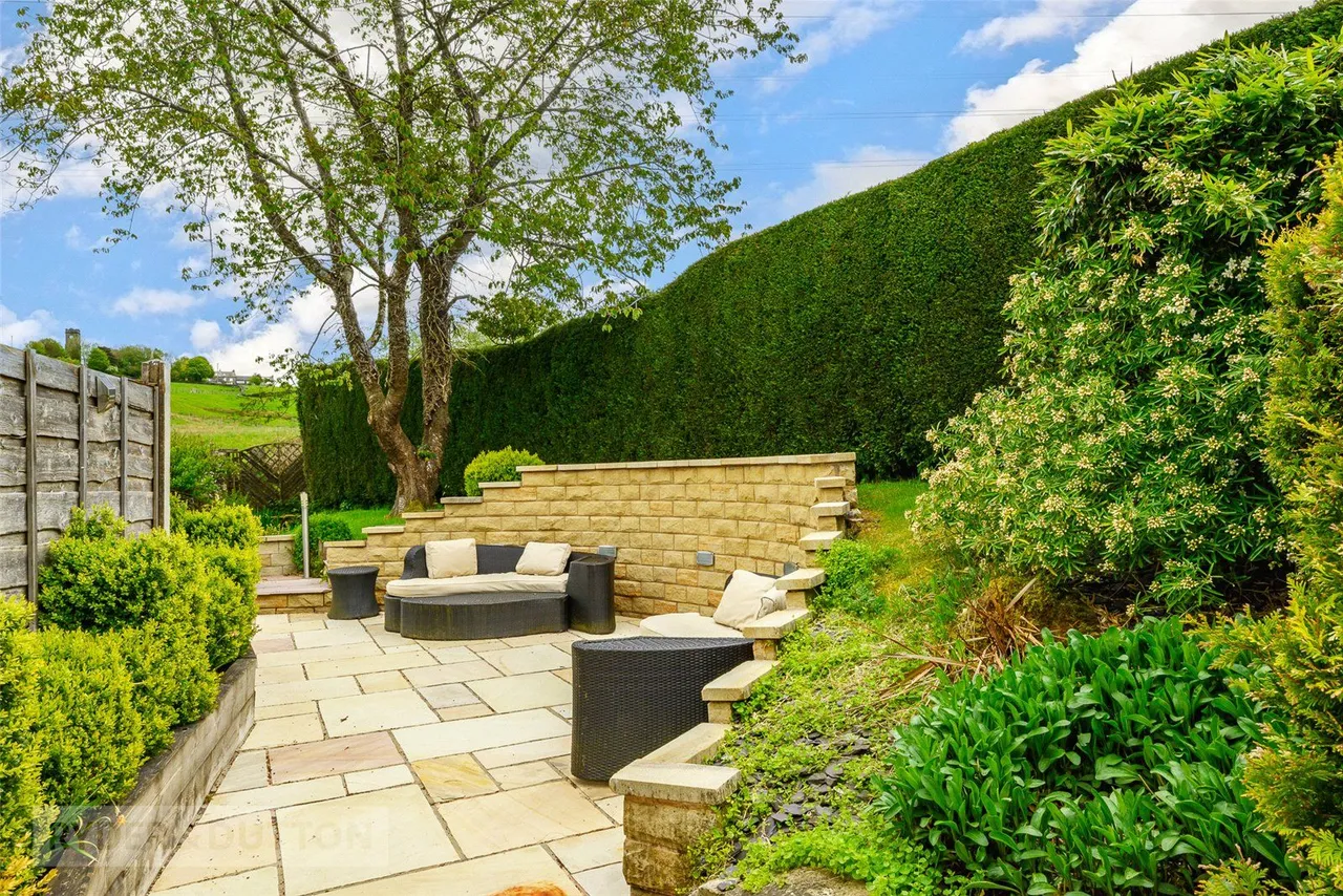 Green View Chase, Grotton, OL4, photo 23