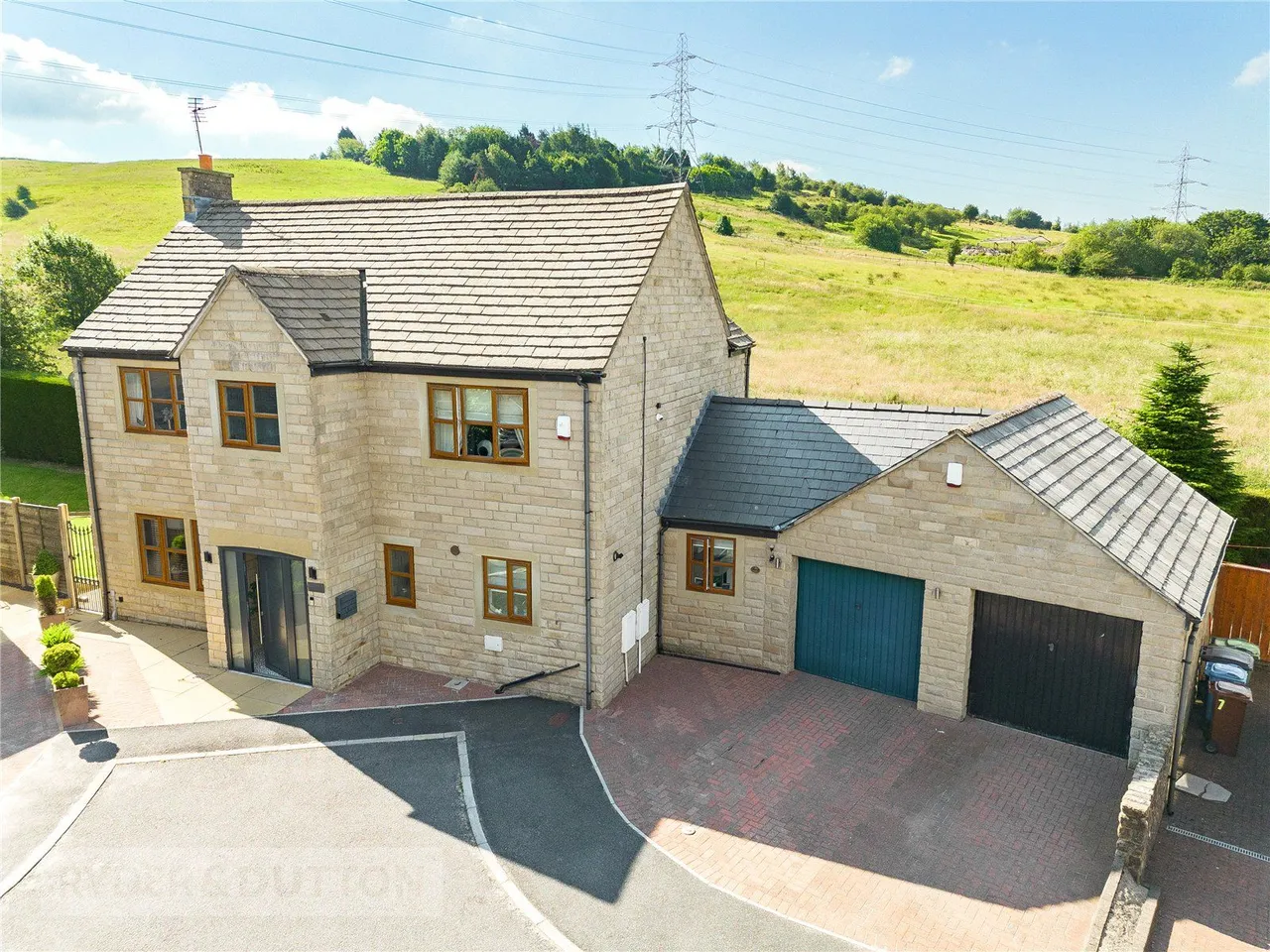 Green View Chase, Grotton, OL4, photo 30