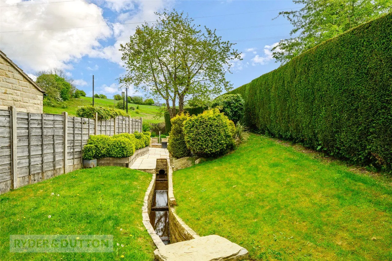 Green View Chase, Grotton, OL4, photo 27