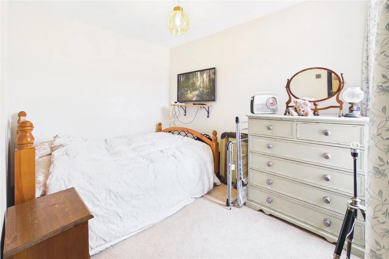 Connaught Road, Newbury, RG14, photo 6