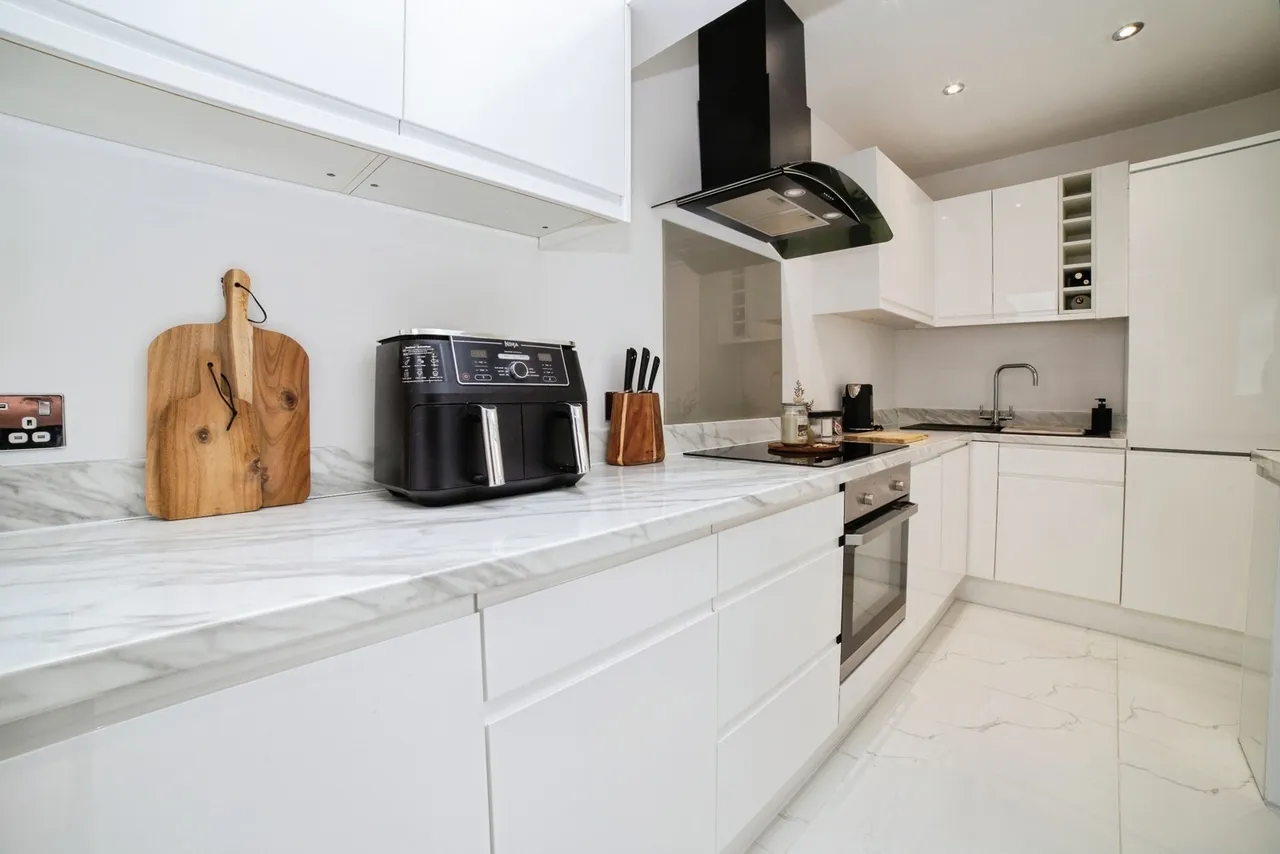 Huthwaite Road, Sutton-in-Ashfield, Nottinghamshire, NG17, photo 9