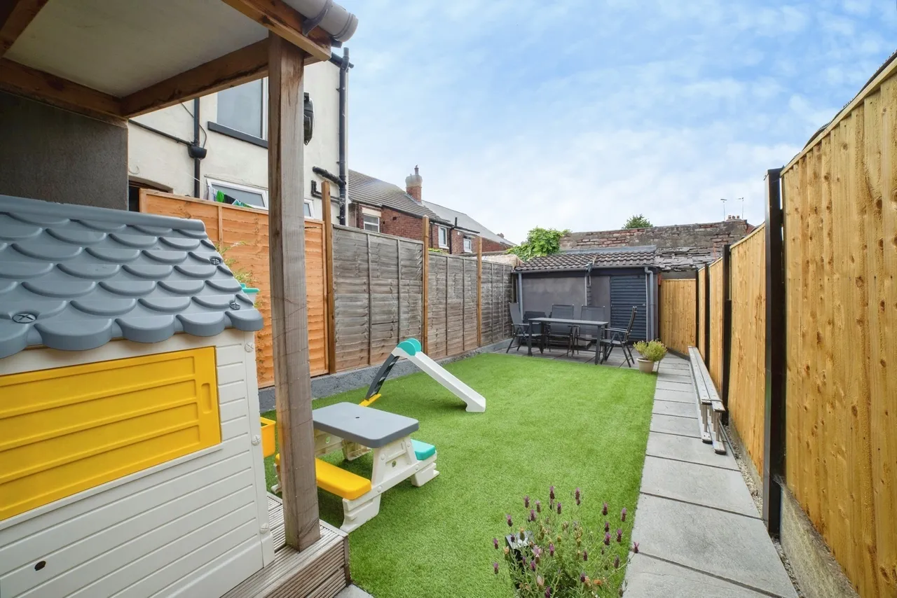 Huthwaite Road, Sutton-in-Ashfield, Nottinghamshire, NG17, photo 18
