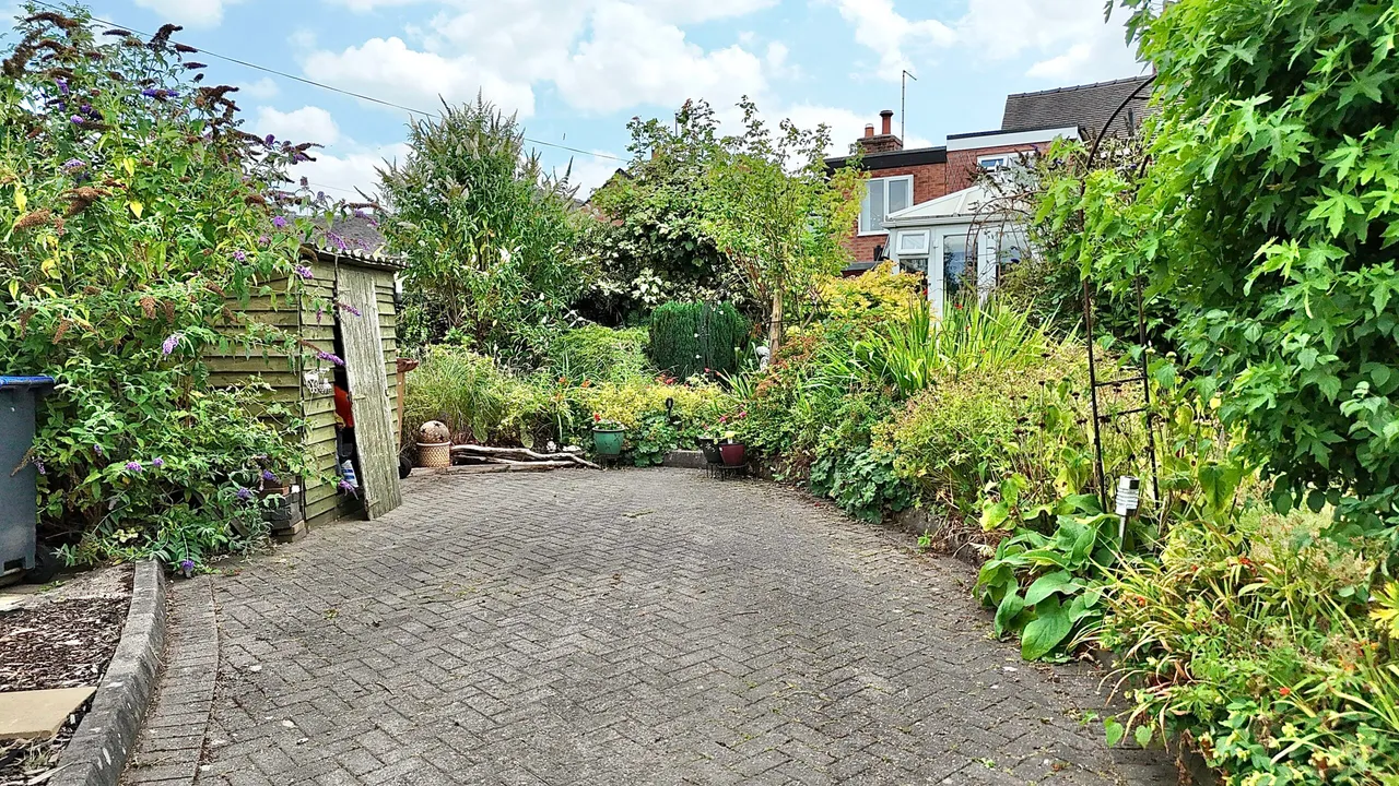 Sarver Lane, Dilhorne, ST10, photo 24