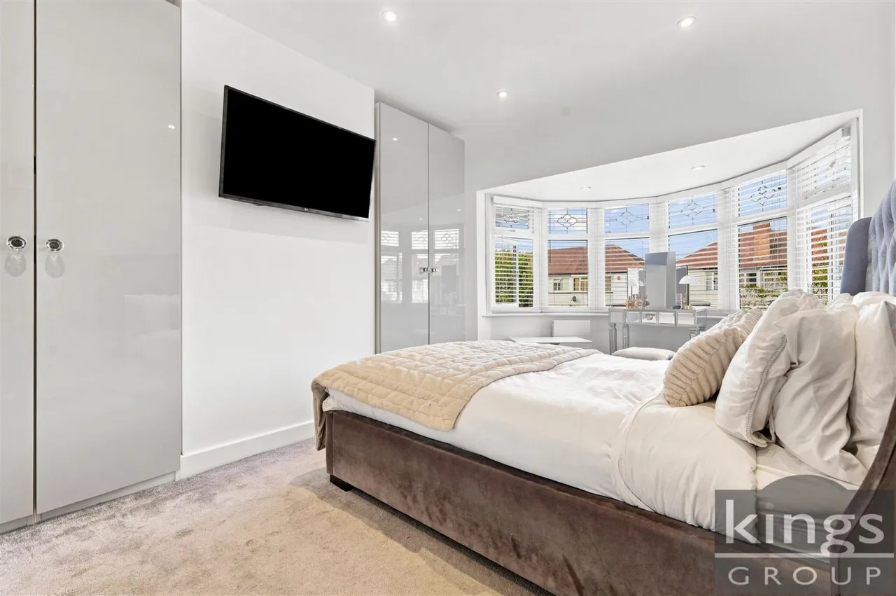 Tynemouth Drive, Enfield, photo 14