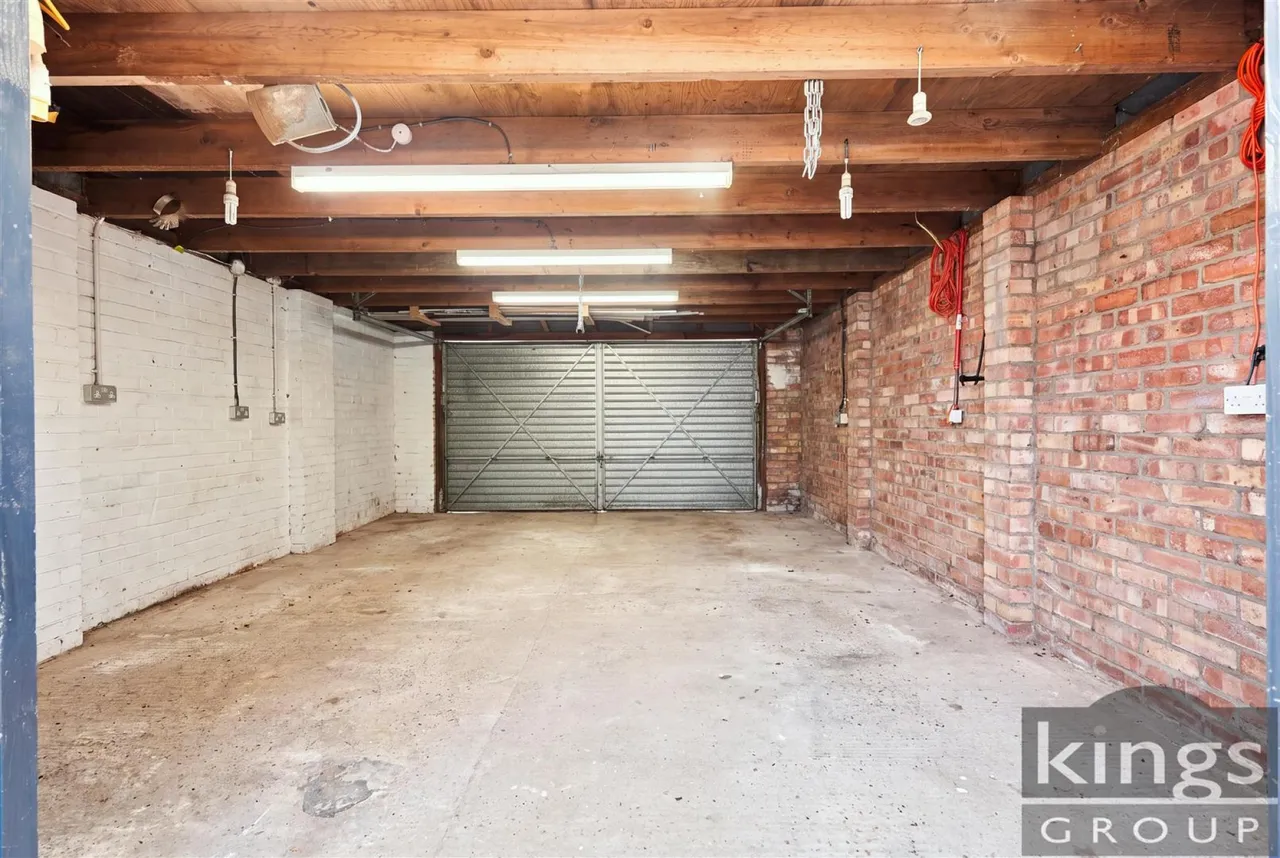 Tynemouth Drive, Enfield, photo 24