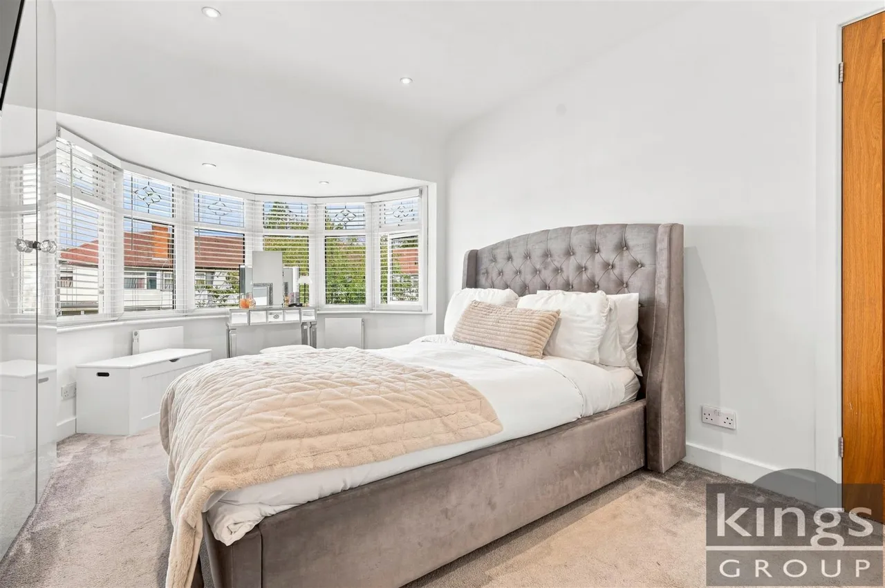 Tynemouth Drive, Enfield, photo 15