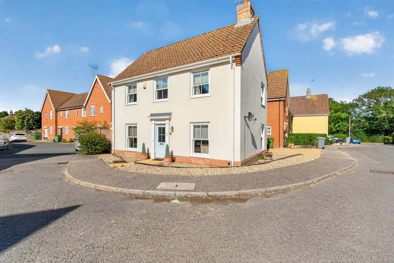 4 bed house for sale — Robert Norgate Close, Horstead, Norwich, Norfolk, NR12