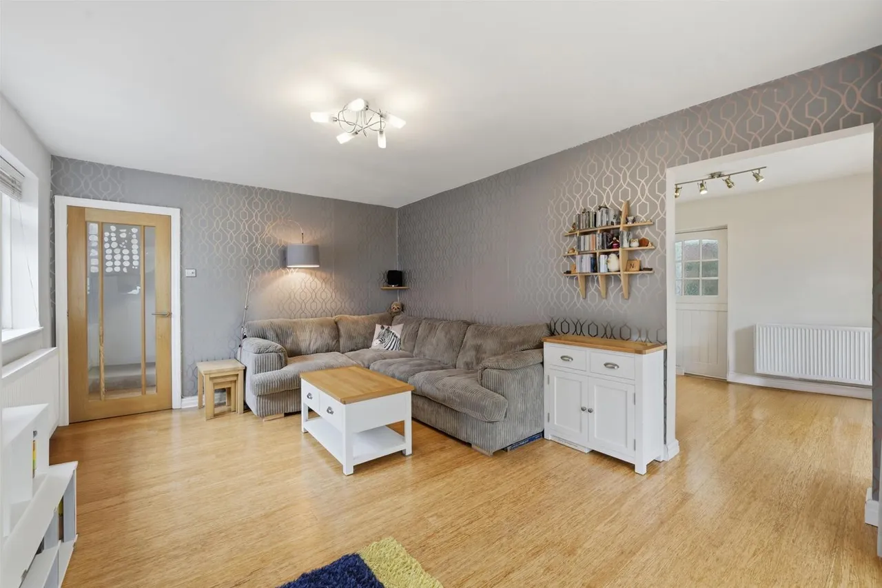 Cedarway, Bollington, photo 6