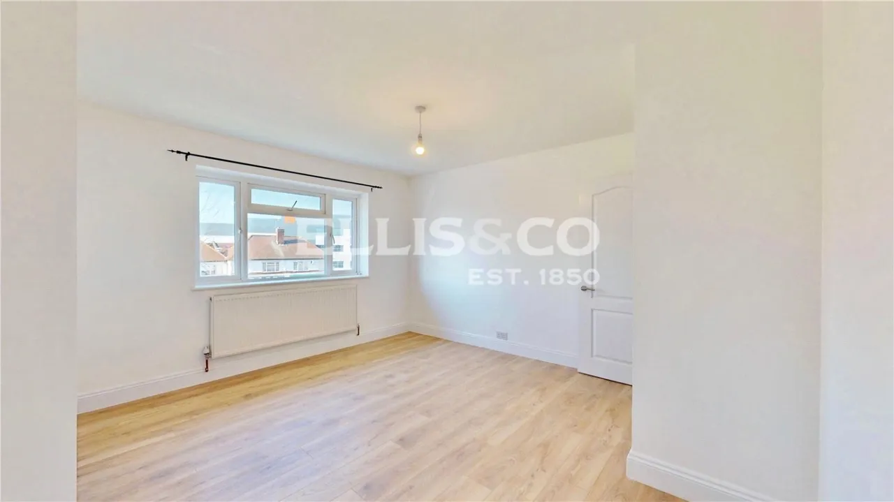 2 bed flat to rent, Ealing Road, Wembley, HA0