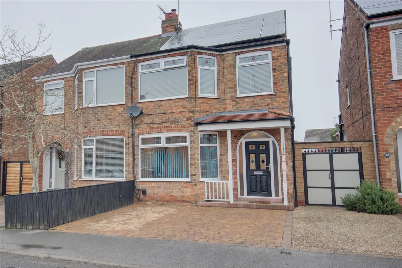 4 bed house for sale — Westfield Avenue, Beverley