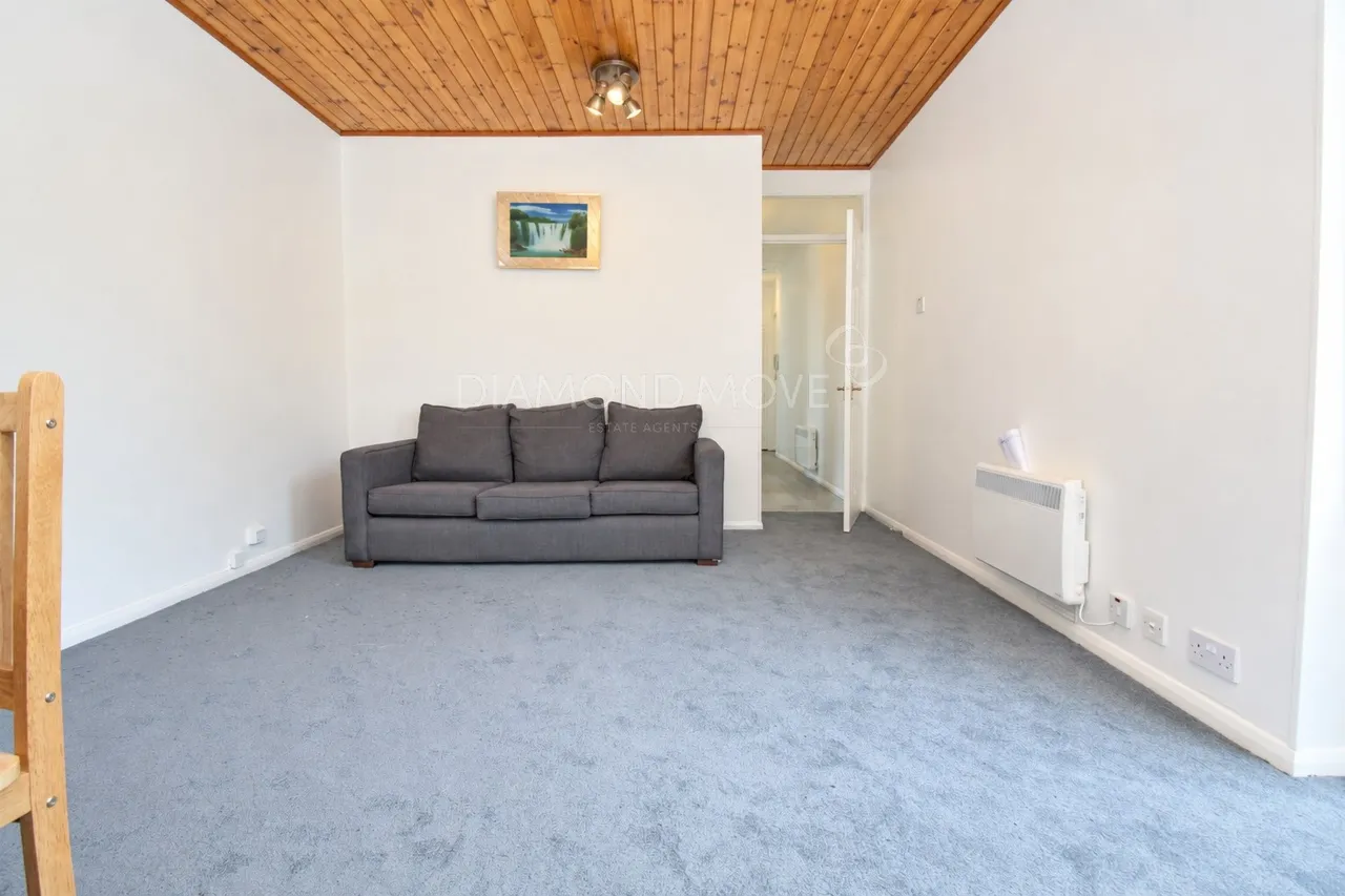 St. Stephens Road, Hounslow, TW3, photo 5