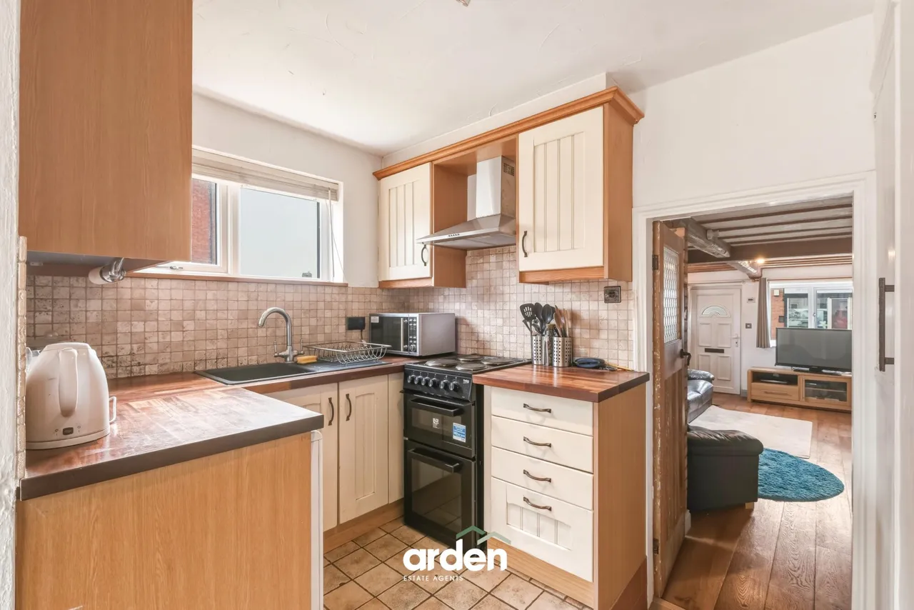 High Street, Studley, B80, photo 6