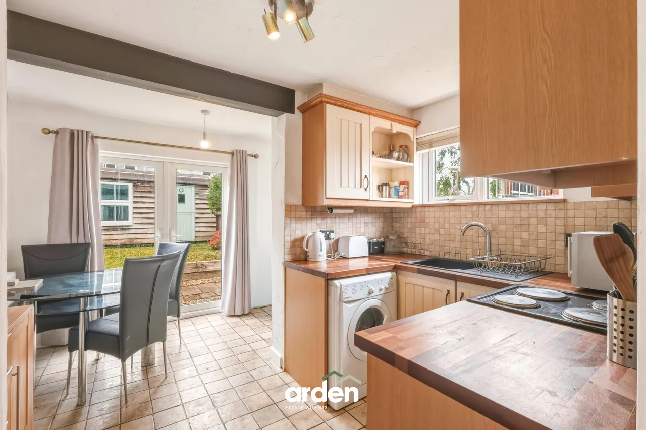 High Street, Studley, B80, photo 3