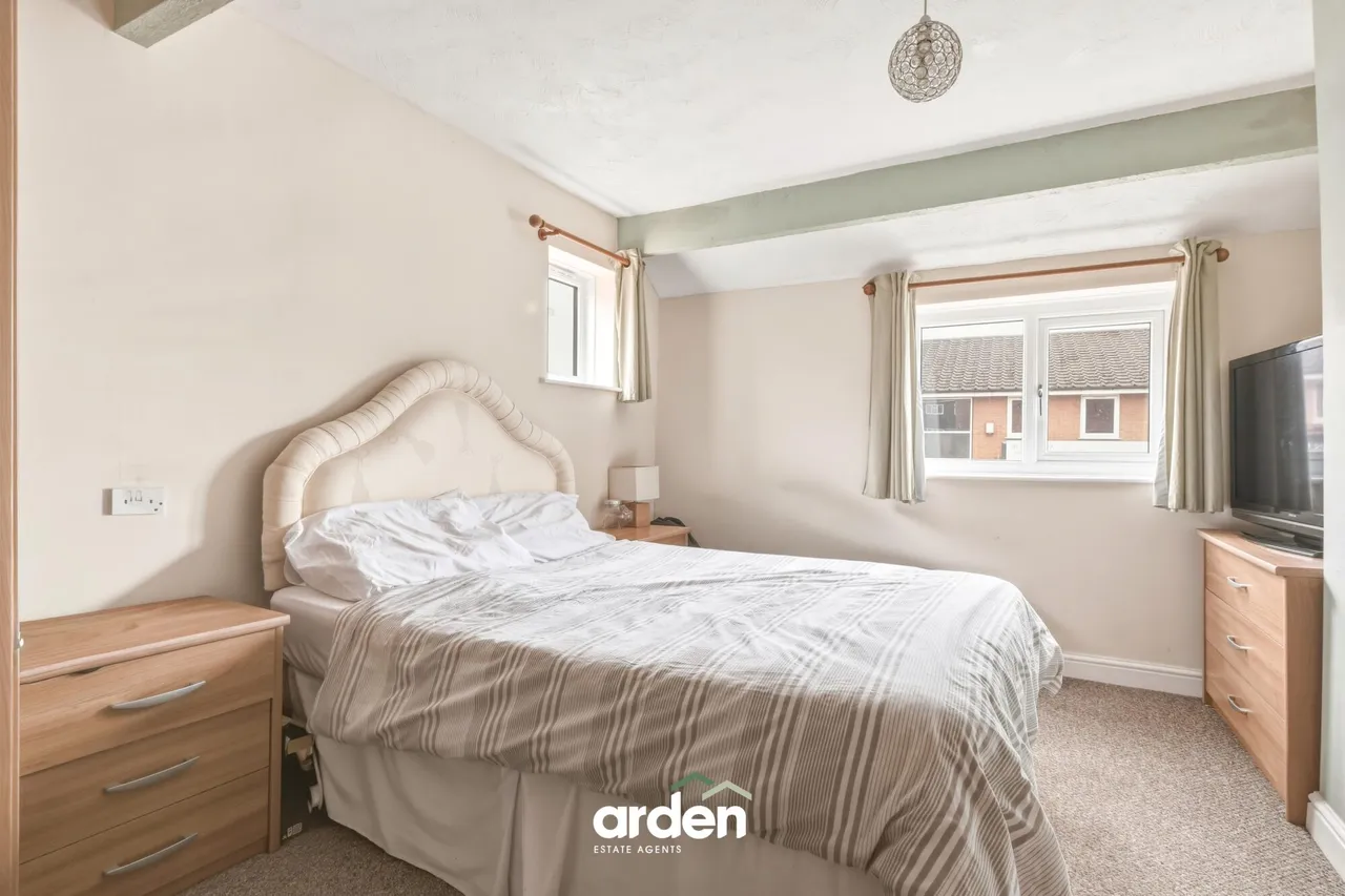 High Street, Studley, B80, photo 7