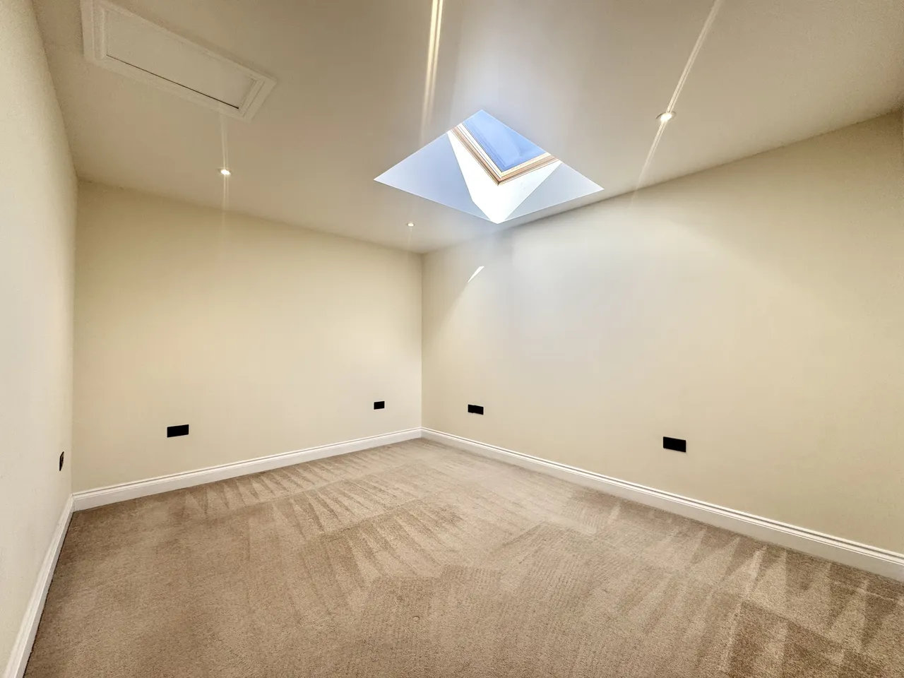 Butlas court, Plympton, PL7, photo 6
