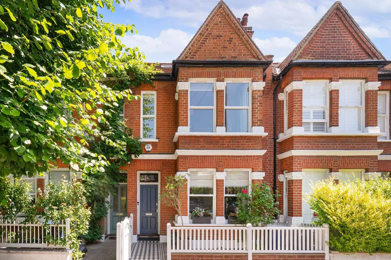 3 bed house for sale — St George's Road, London, W4 1AU
