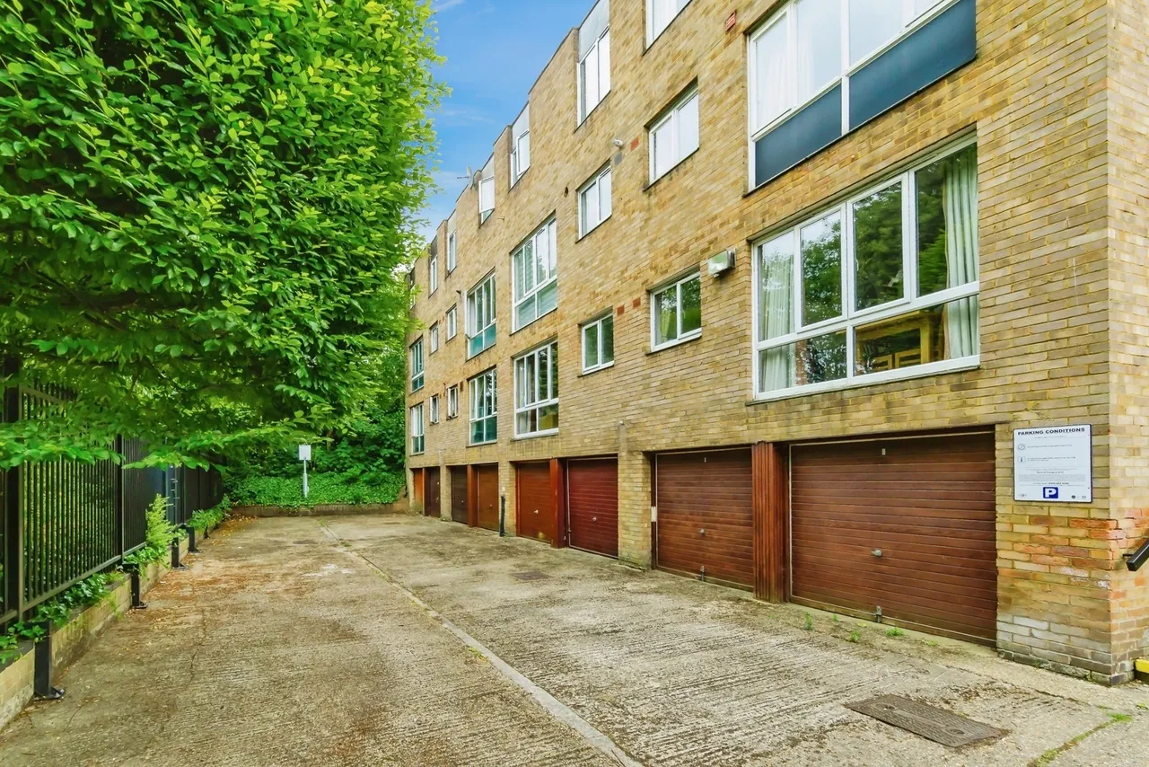 Leyburn Gardens, Croydon, CR0, photo 17