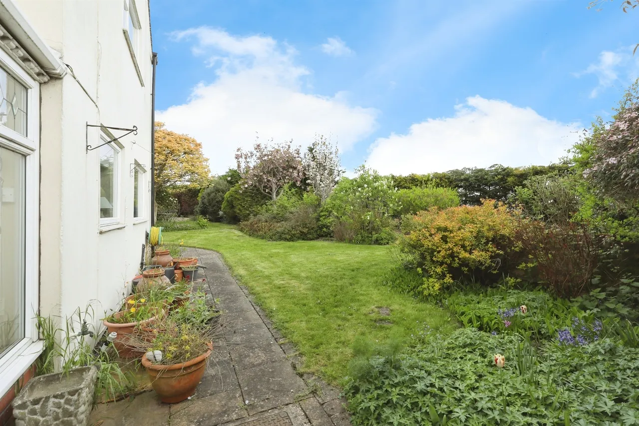 Upton Road, Kexby, DN21, photo 17