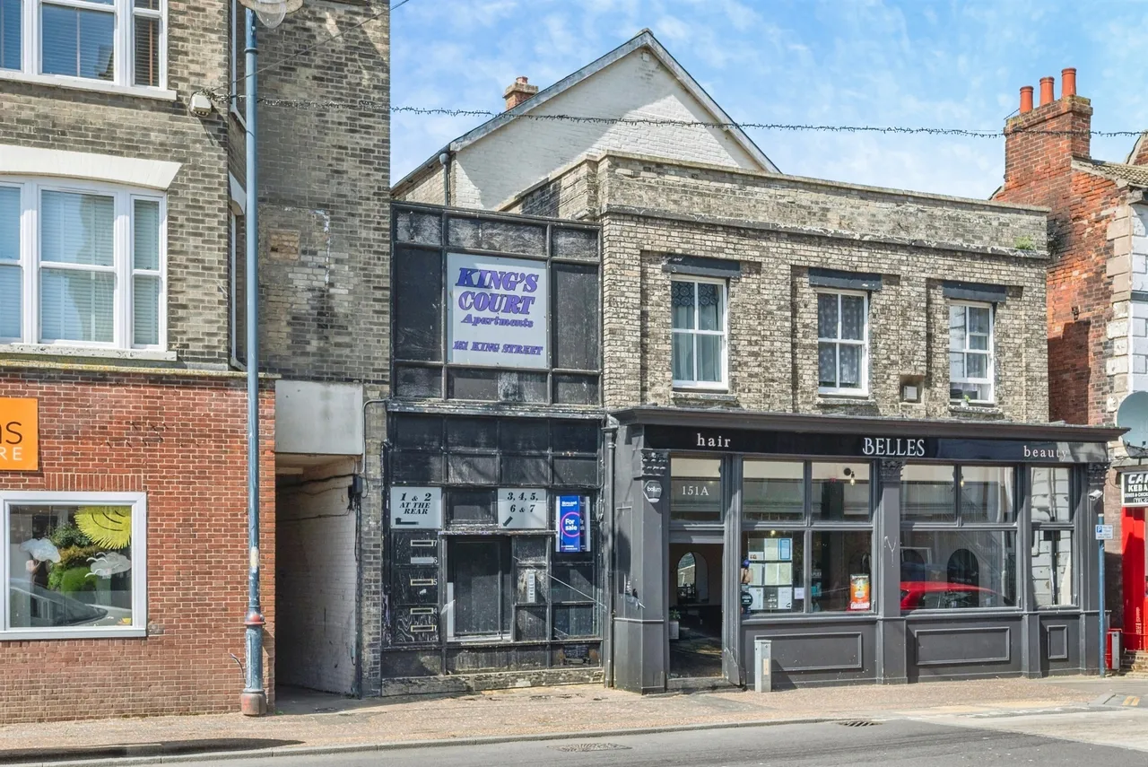 3 bed flat for sale — King Street, Great Yarmouth